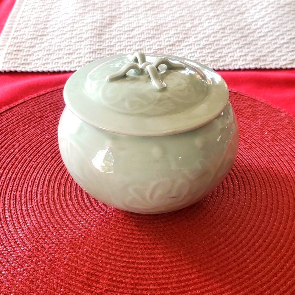 Vintage Chinese Celadon Pot w/ Lid